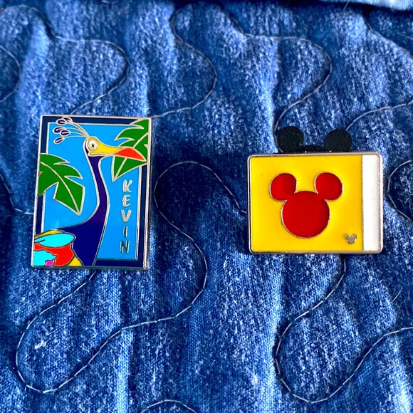 Disney Other - Set of 2 DISNEYPARKS PINS DISNEY up Kevin & Hidden Mickey